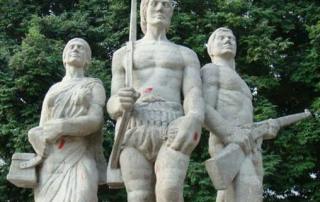বাংলাদেশের ১০১টি গুরুত্বপূর্ণ ভাস্কর্য 2